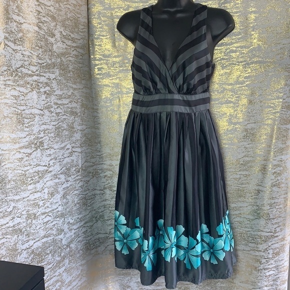 Vero Moda Grey/turquoise floral print sleeveless mini dress size 34 - Picture 2 of 15